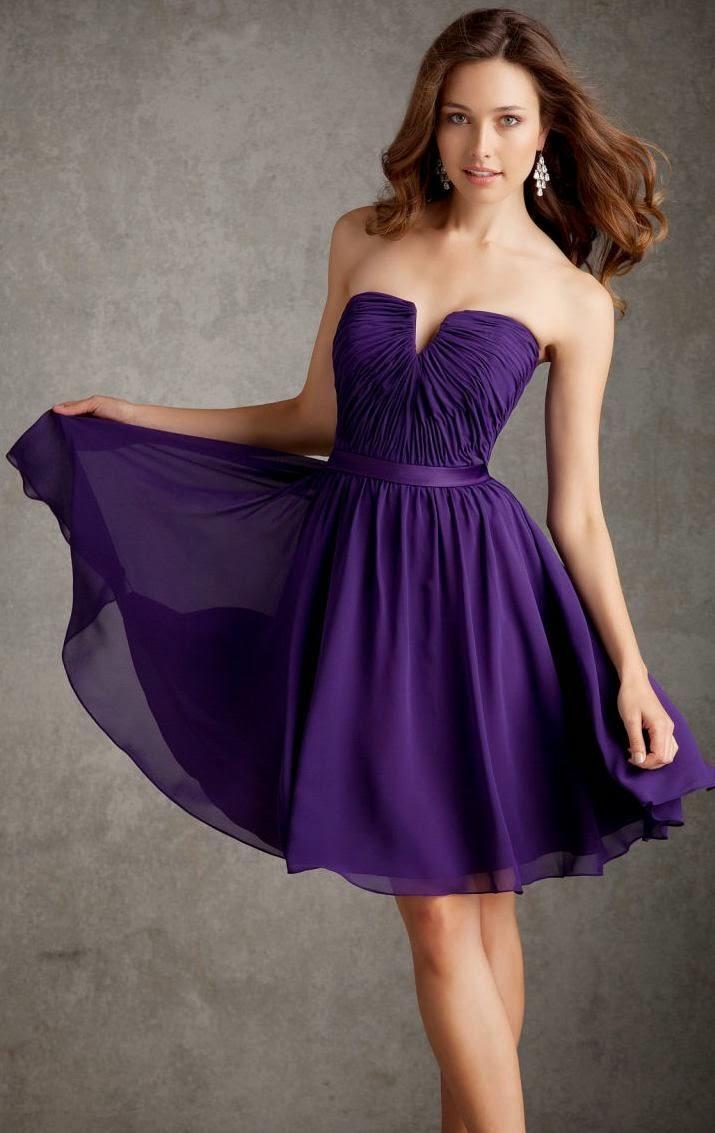 vestido-violeta-por-el-dia-de-la-mujer